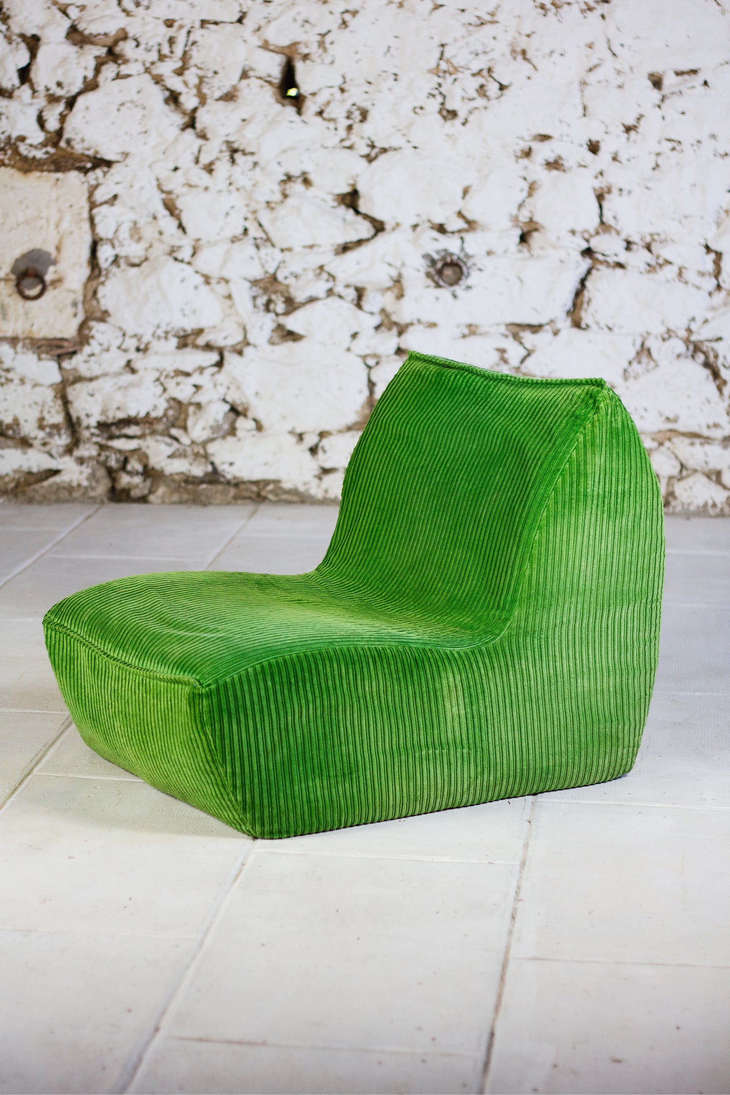 Chauffeuse vintage velours côtelé vert, 1970