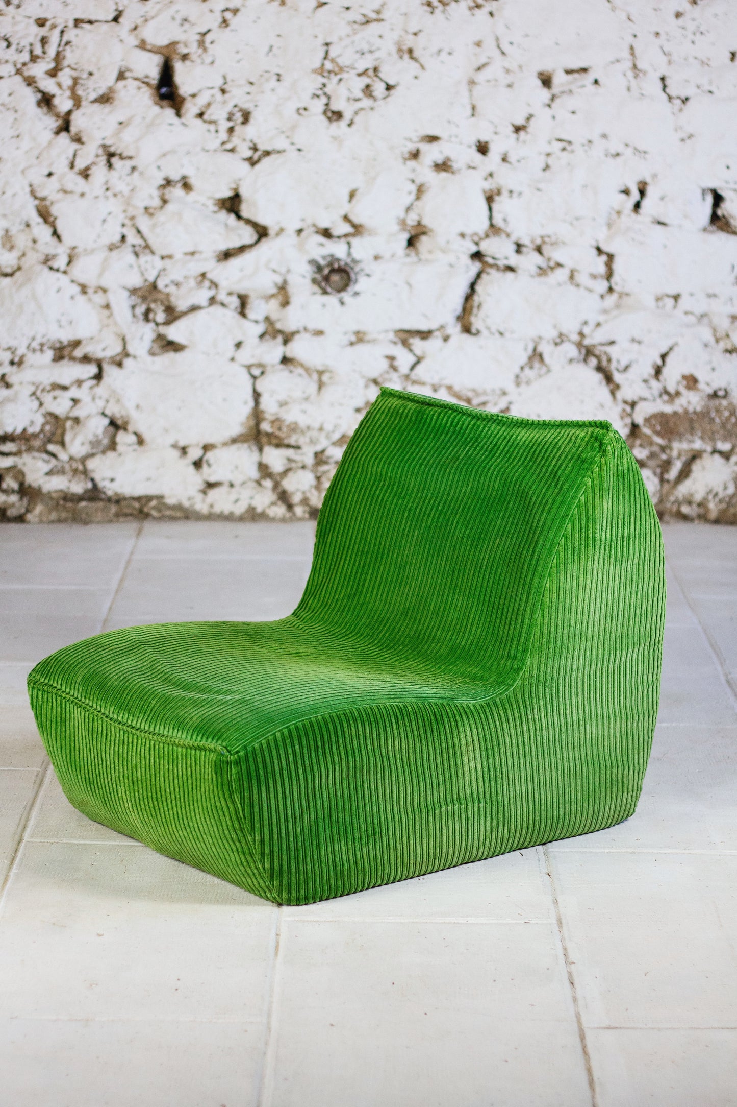 Chauffeuse vintage velours côtelé vert, 1970
