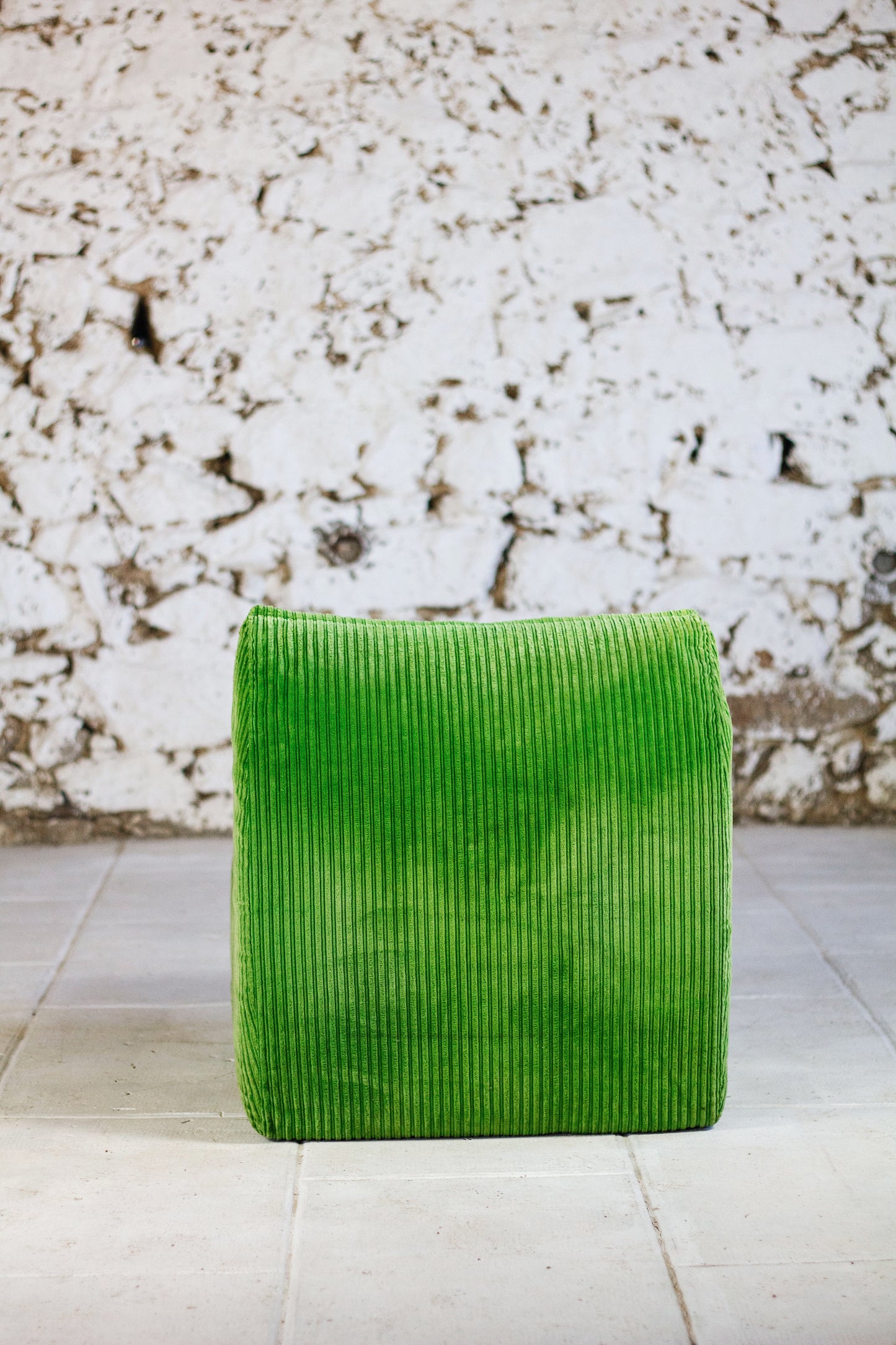 Chauffeuse vintage velours côtelé vert, 1970