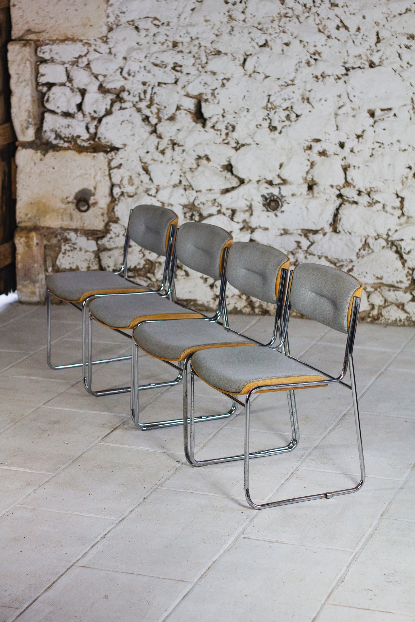 4 chaises de conférence de La Sorbonne, 1970