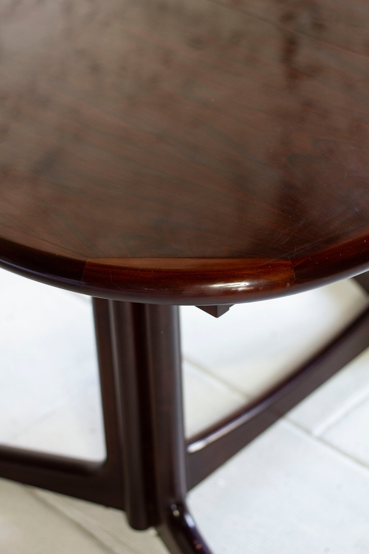 Table à manger danoise extensible en bois de rose par E. Valentinsen, 1960