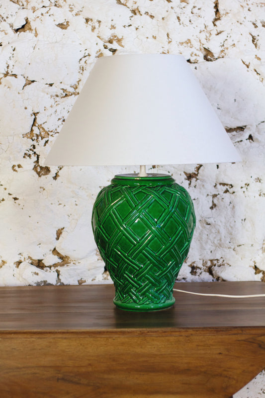 Lampe en faïence verte tressée