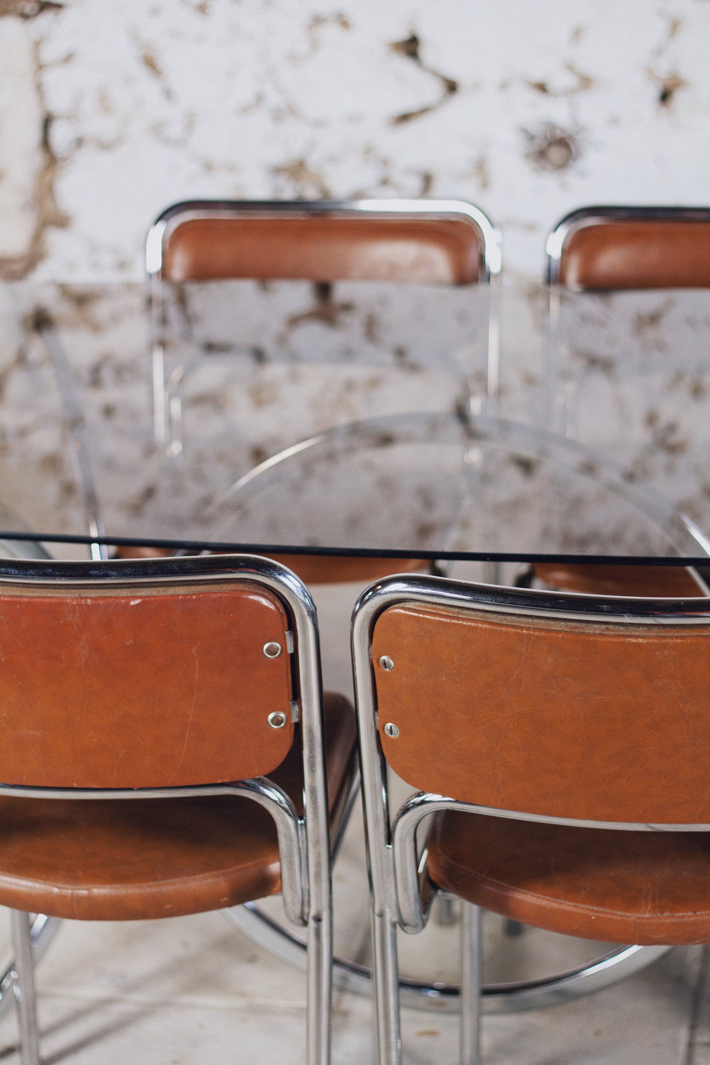 8 chaises tubulaires en chrome et skaï, 1970