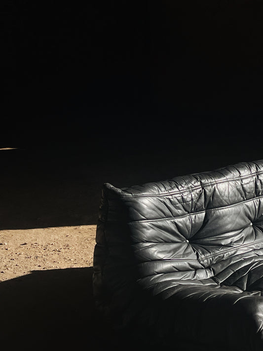 Canapé Togo noir 3 places par Michel Ducaroy, LIGNE ROSET