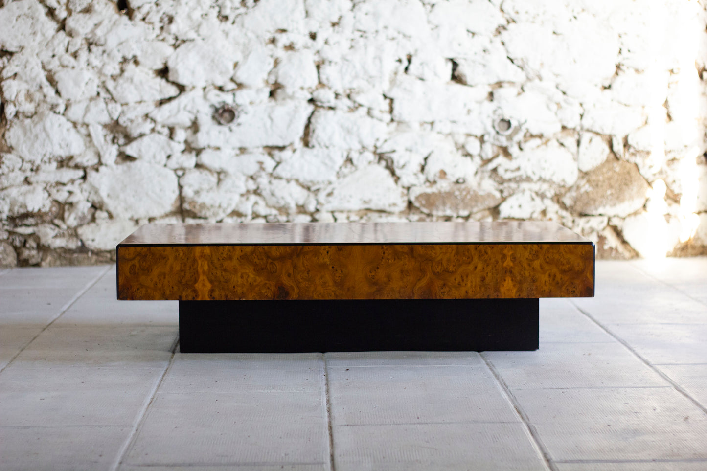 Table basse en loupe d'orme, 1970