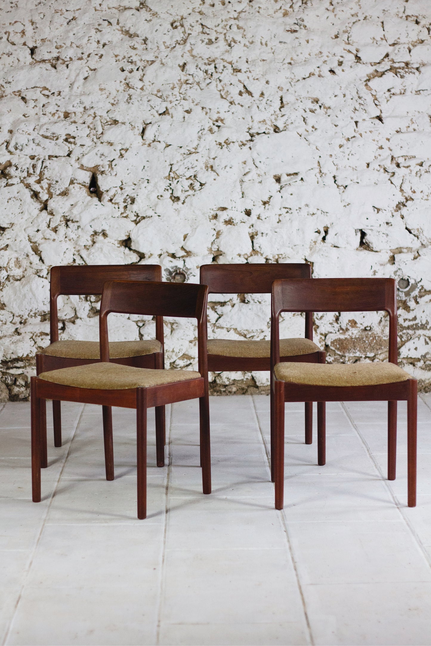 Ensemble de 4 chaises et 2 fauteuils en teck par Johannes Nørgaard pour Møbelfabrik, 1960