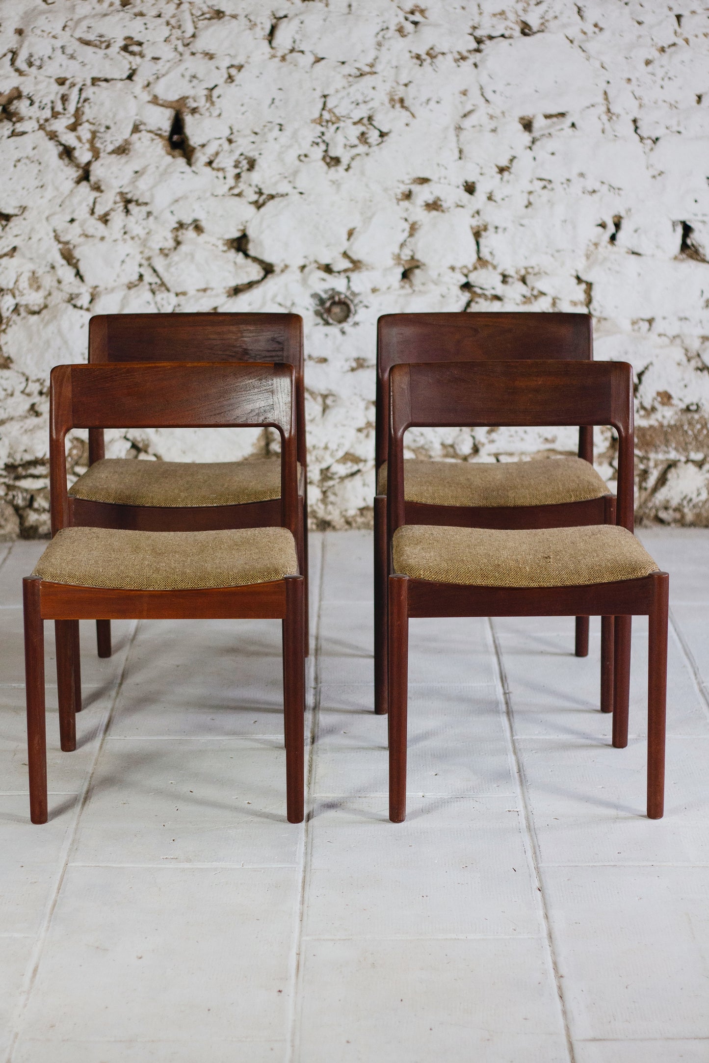 Ensemble de 4 chaises et 2 fauteuils en teck par Johannes Nørgaard pour Møbelfabrik, 1960