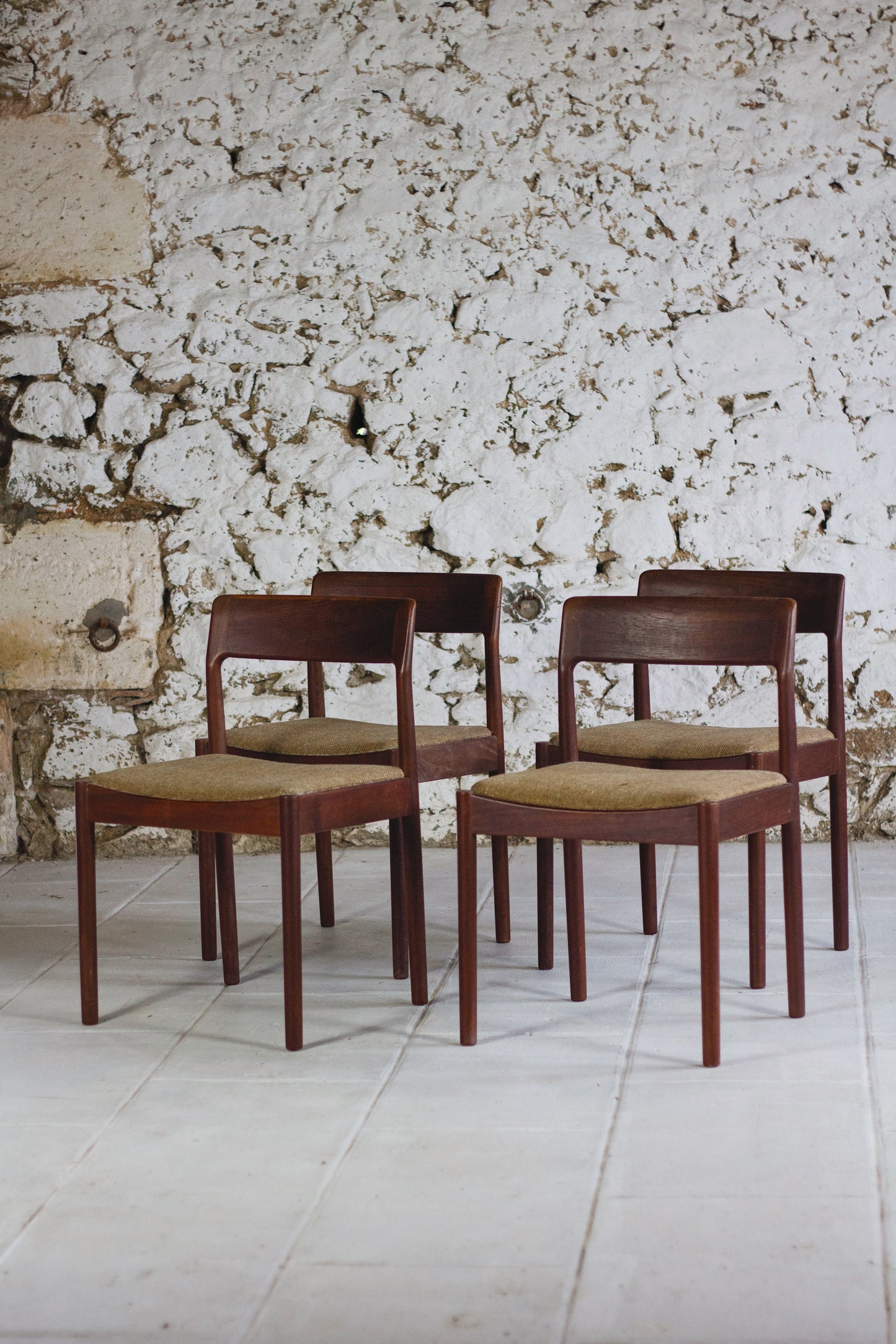 Ensemble de 4 chaises et 2 fauteuils en teck par Johannes Nørgaard pour Møbelfabrik, 1960