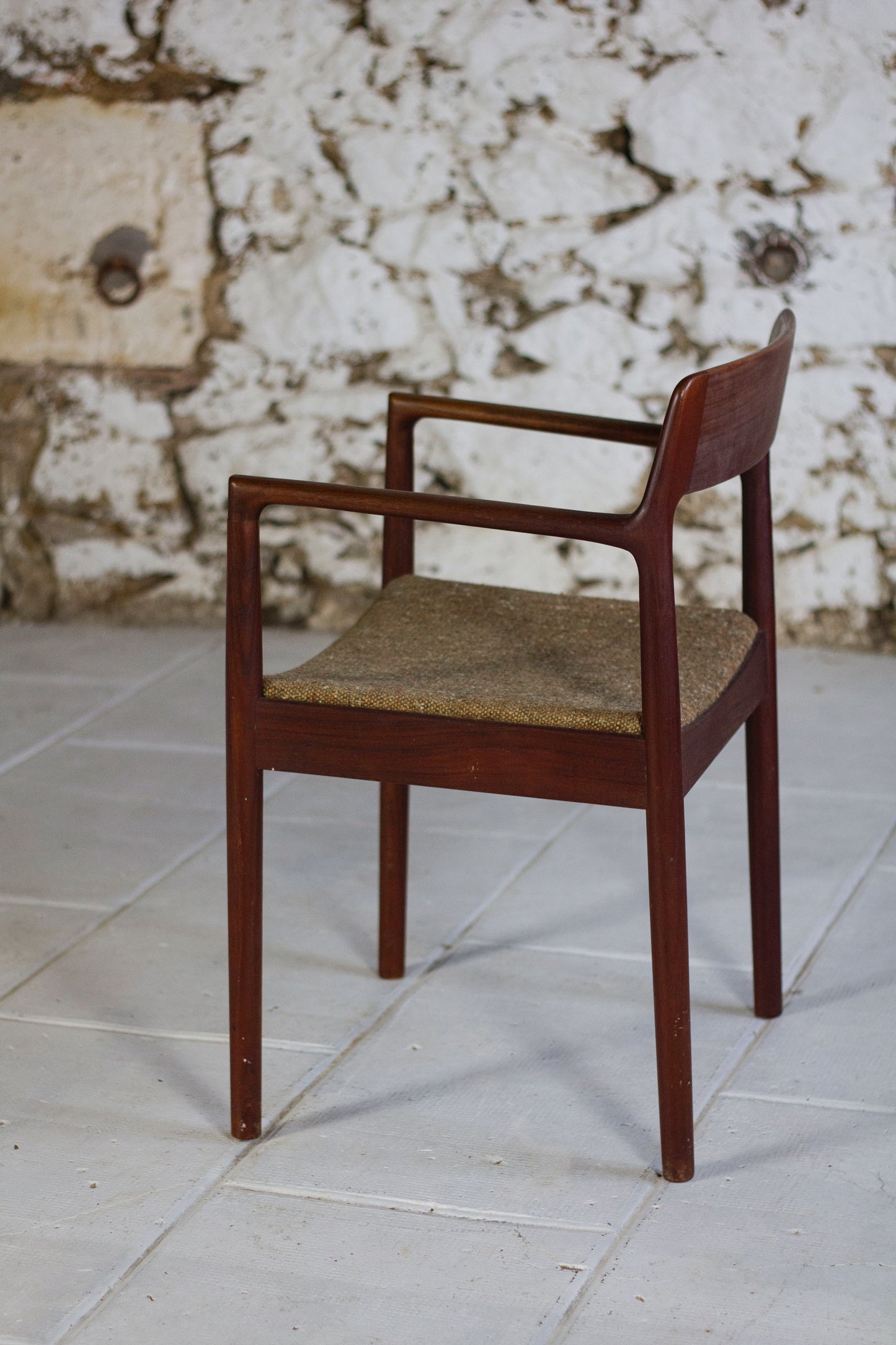 Ensemble de 4 chaises et 2 fauteuils en teck par Johannes Nørgaard pour Møbelfabrik, 1960
