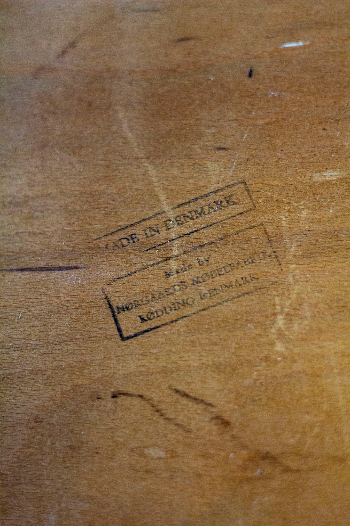 Ensemble de 4 chaises et 2 fauteuils en teck par Johannes Nørgaard pour Møbelfabrik, 1960