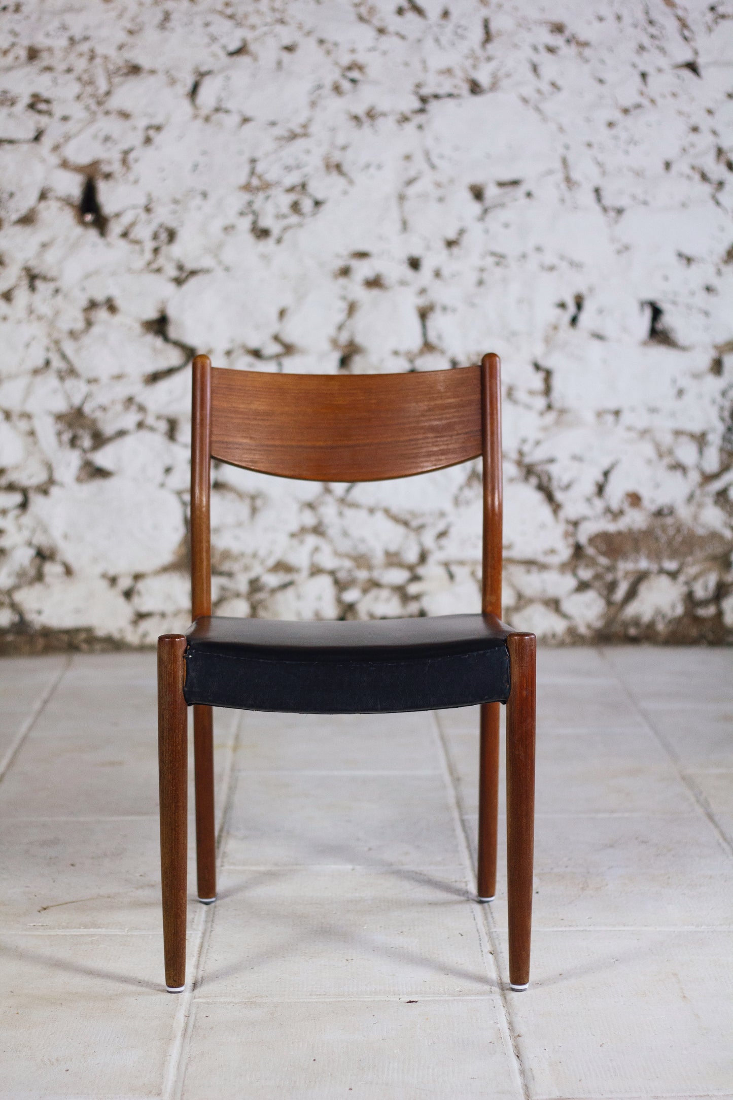 4 chaises scandinaves Fristho Franeker teck et skaï, 1960