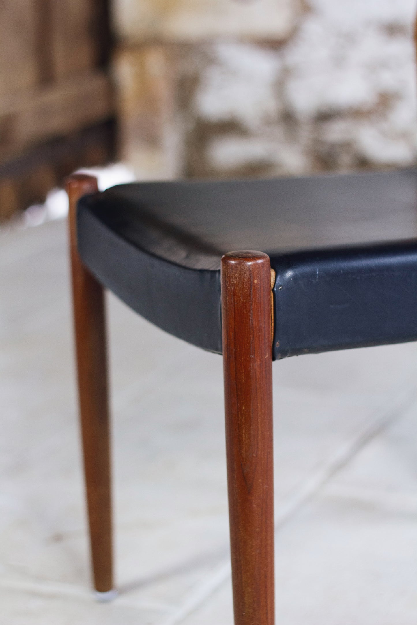 4 chaises scandinaves Fristho Franeker teck et skaï, 1960