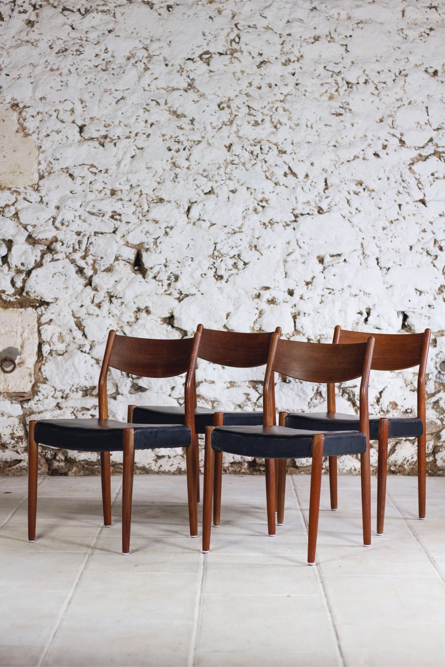4 chaises scandinaves Fristho Franeker teck et skaï, 1960