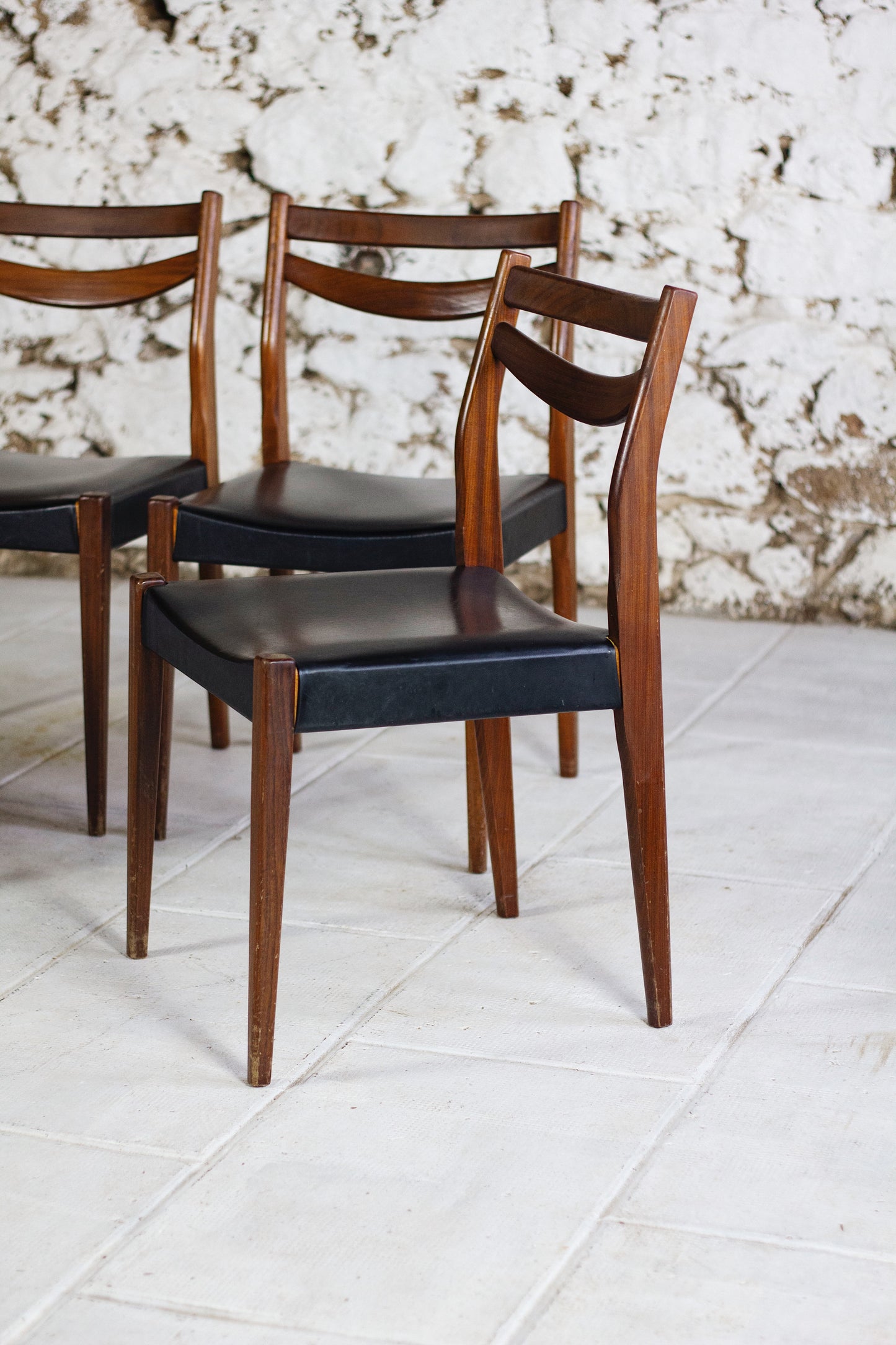 4 chaises scandinaves vintage en teck et skaï, 1960