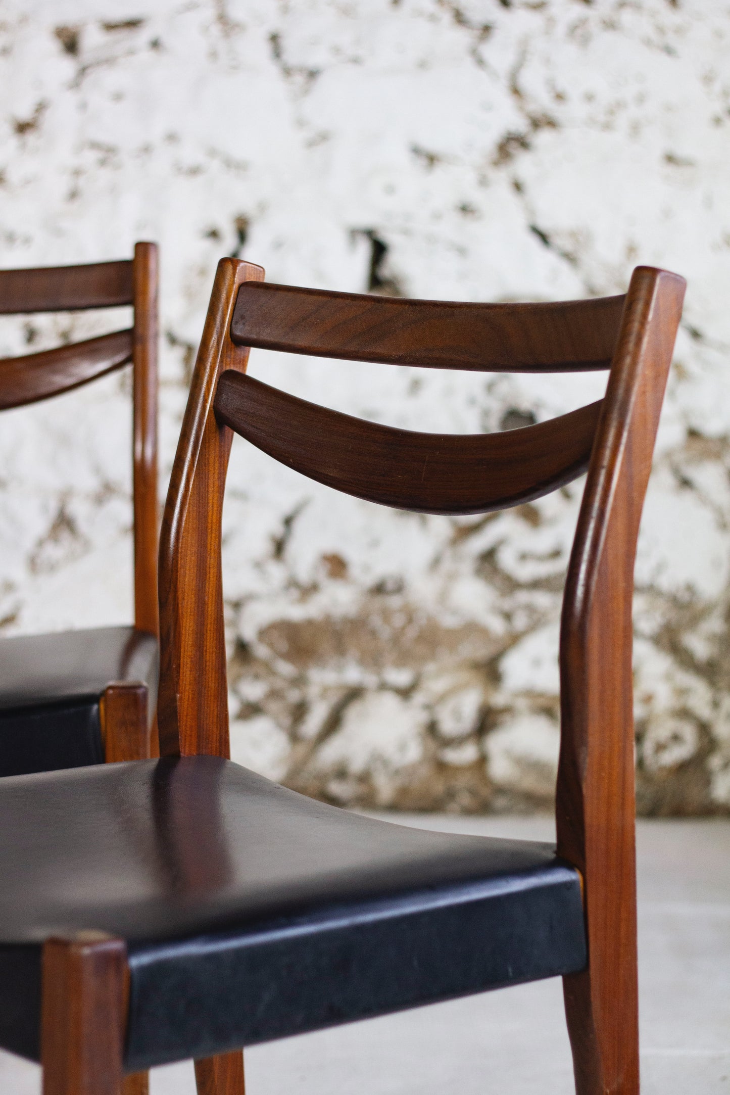 4 chaises scandinaves vintage en teck et skaï, 1960