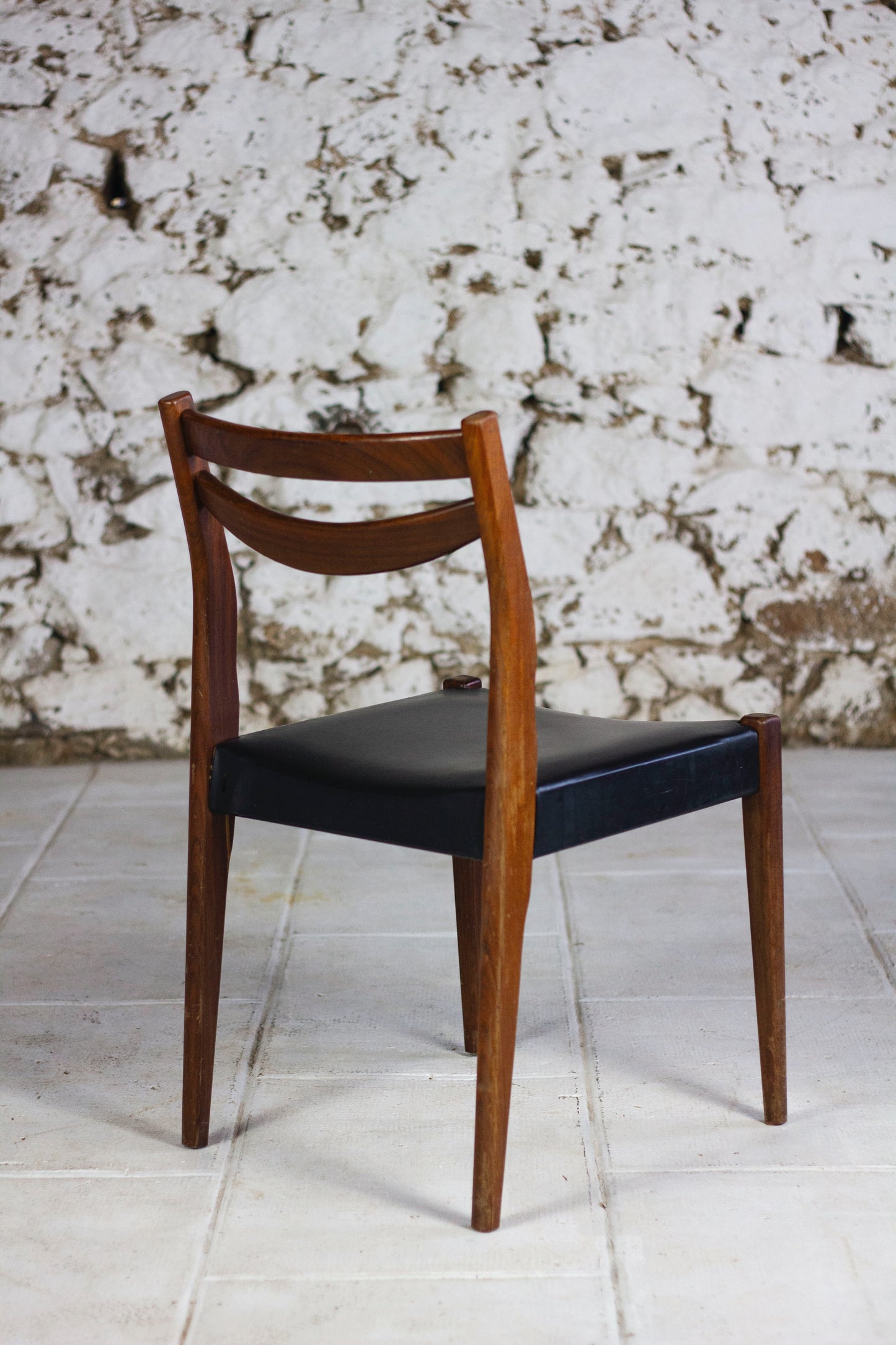 4 chaises scandinaves vintage en teck et skaï, 1960