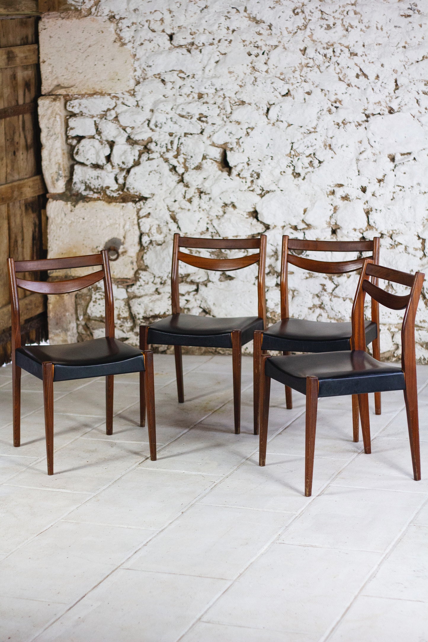 4 chaises scandinaves vintage en teck et skaï, 1960
