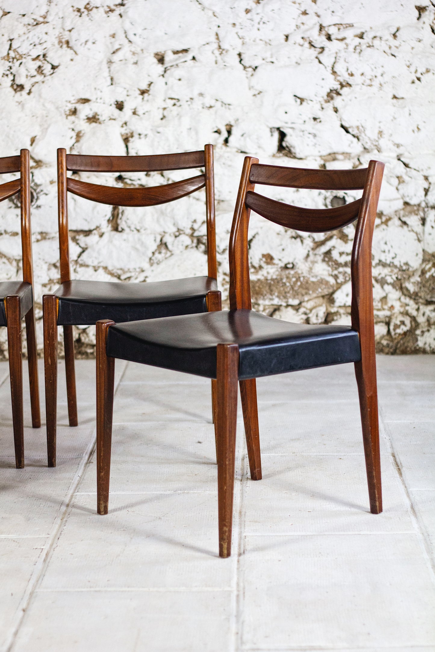 4 chaises scandinaves vintage en teck et skaï, 1960