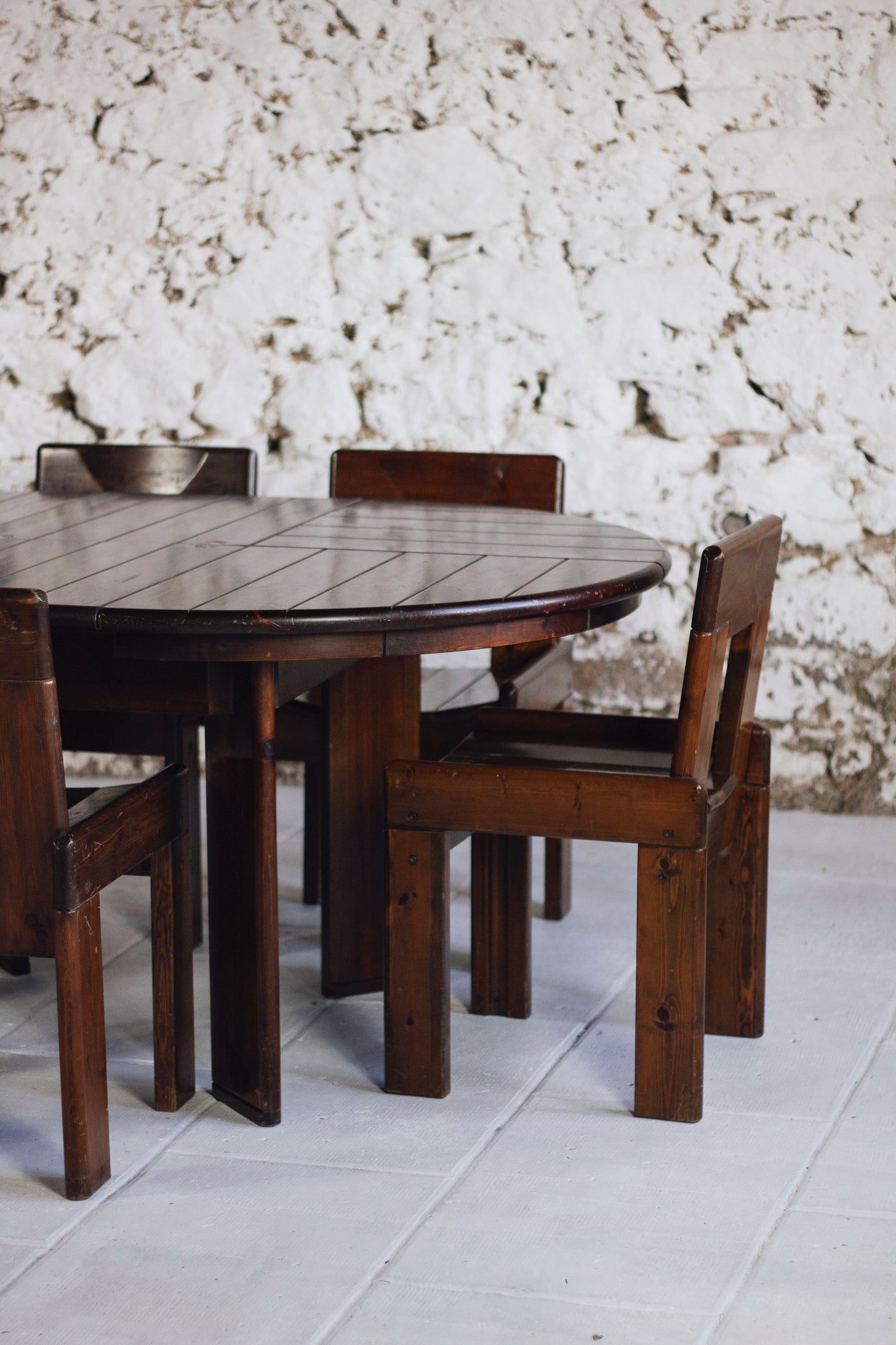 Ensemble table extensible et 5 chaises Silvio Coppola, 1970