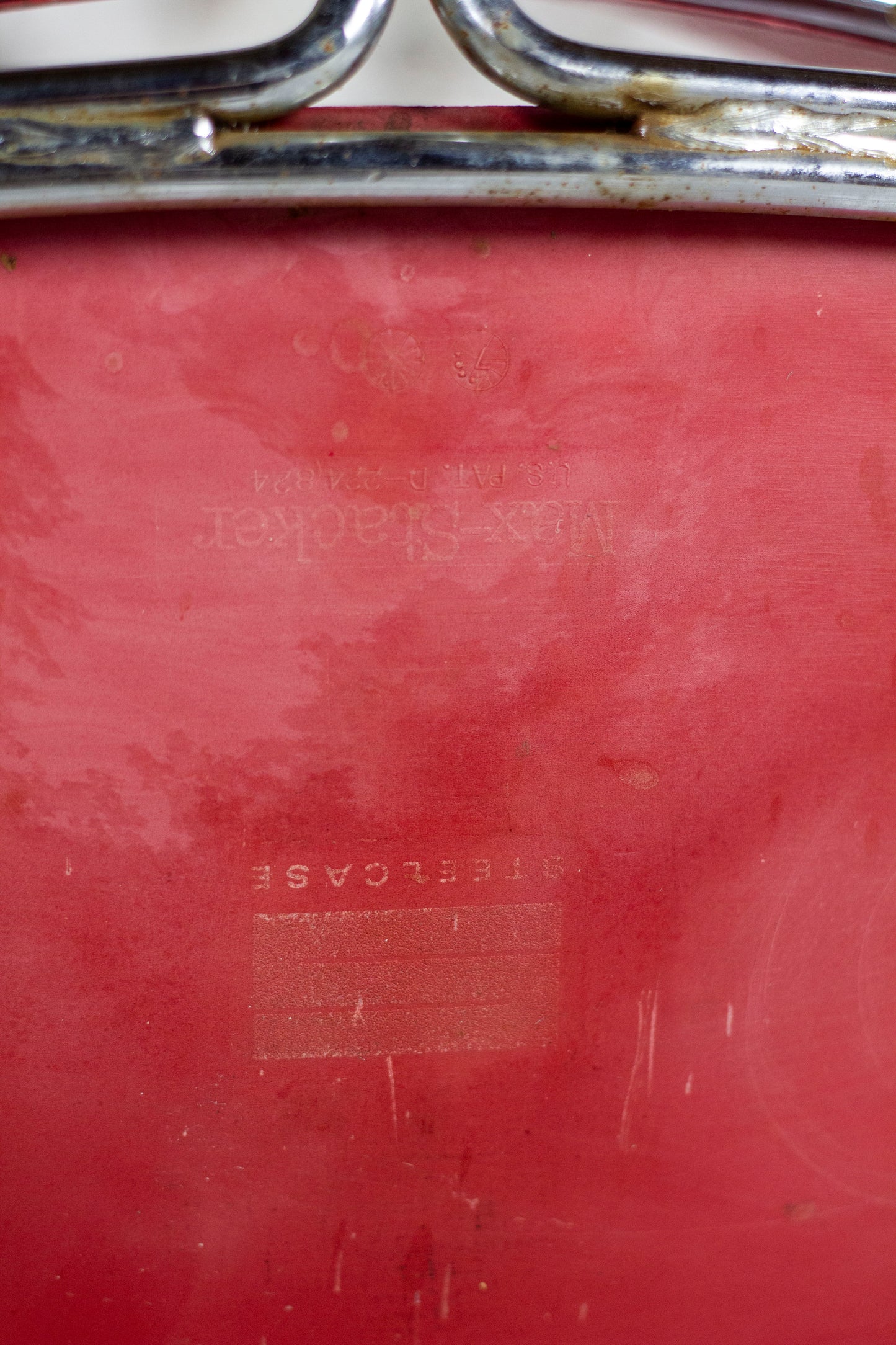 4 chaises rouges Max Stacker pour Steelcase, 1970