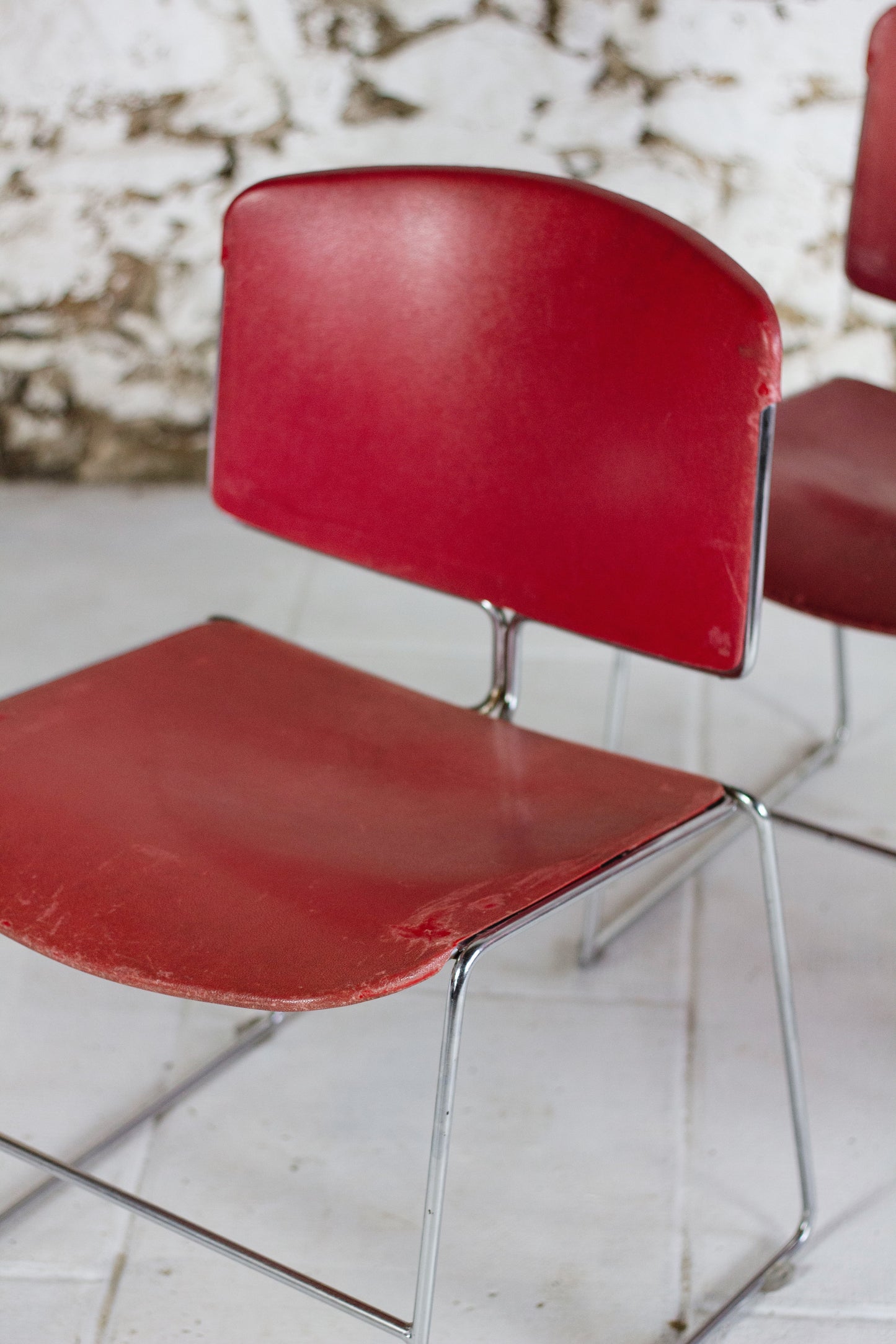 4 chaises rouges Max Stacker pour Steelcase, 1970