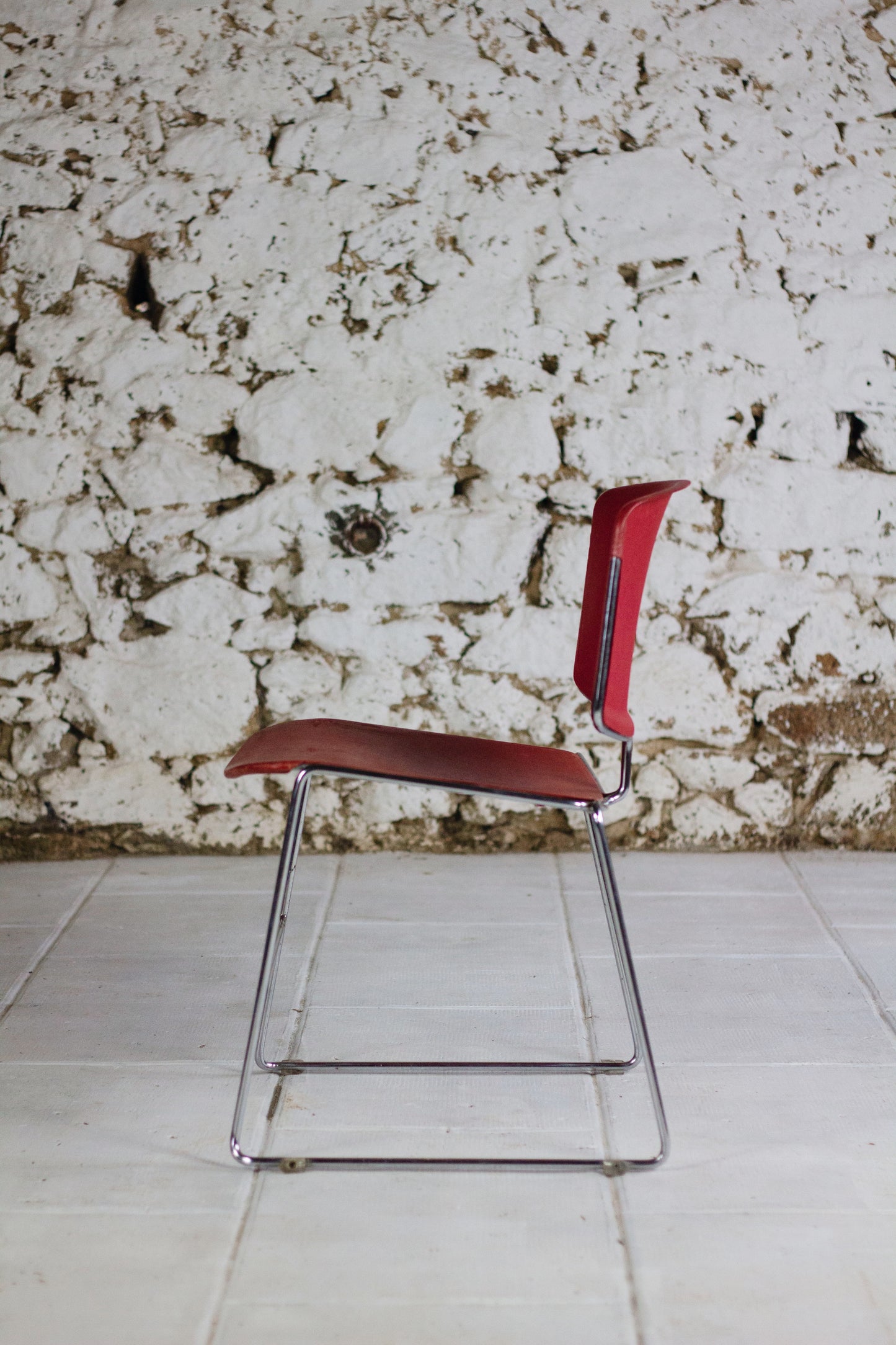 4 chaises rouges Max Stacker pour Steelcase, 1970