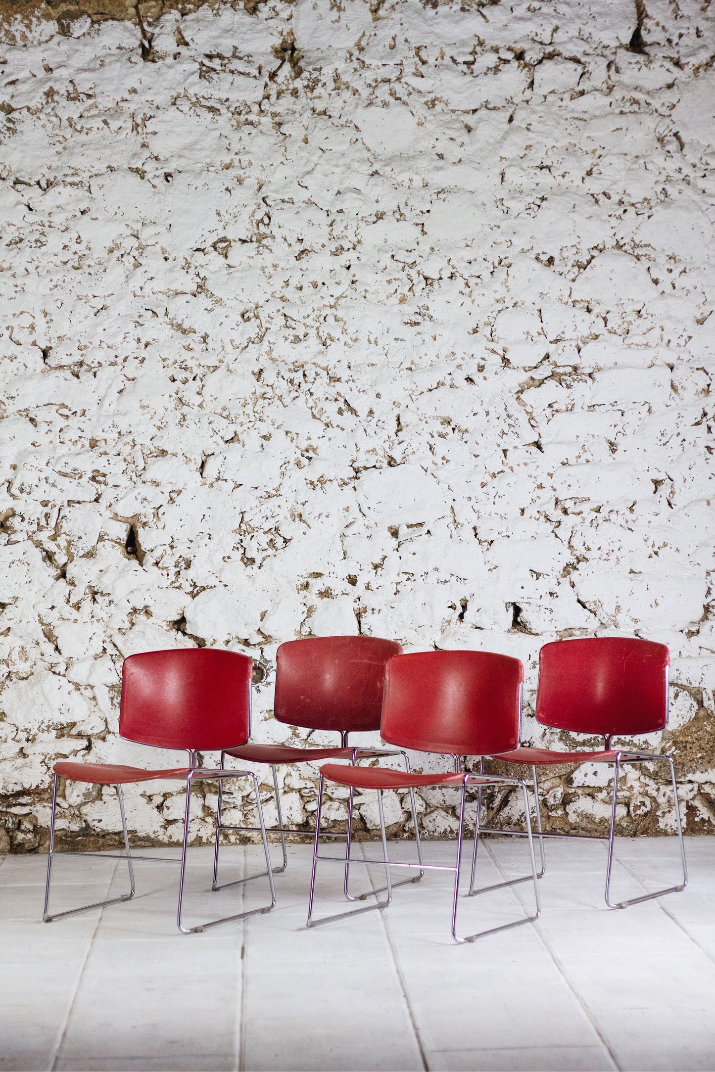 4 chaises rouges Max Stacker pour Steelcase, 1970
