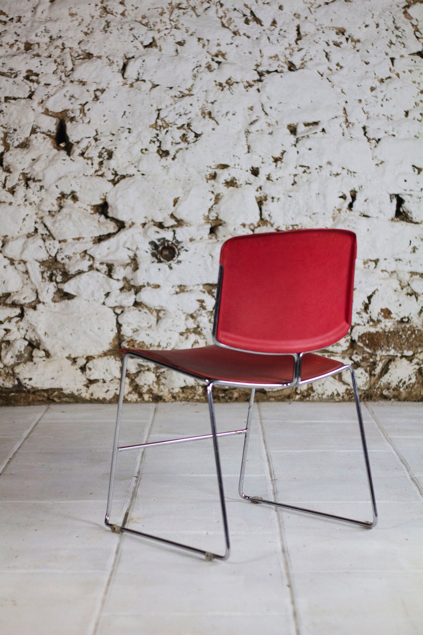 4 chaises rouges Max Stacker pour Steelcase, 1970