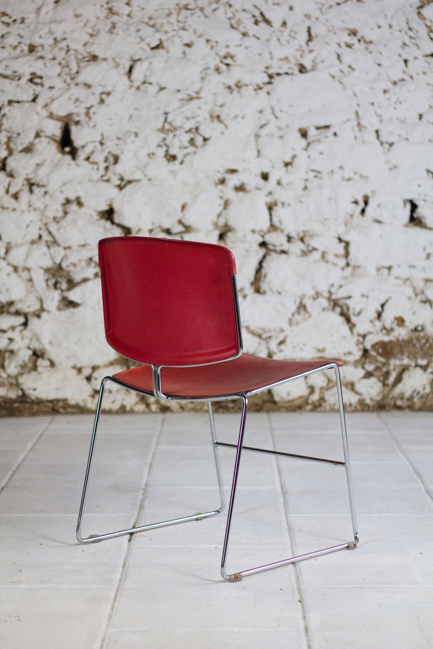 4 chaises rouges Max Stacker pour Steelcase, 1970