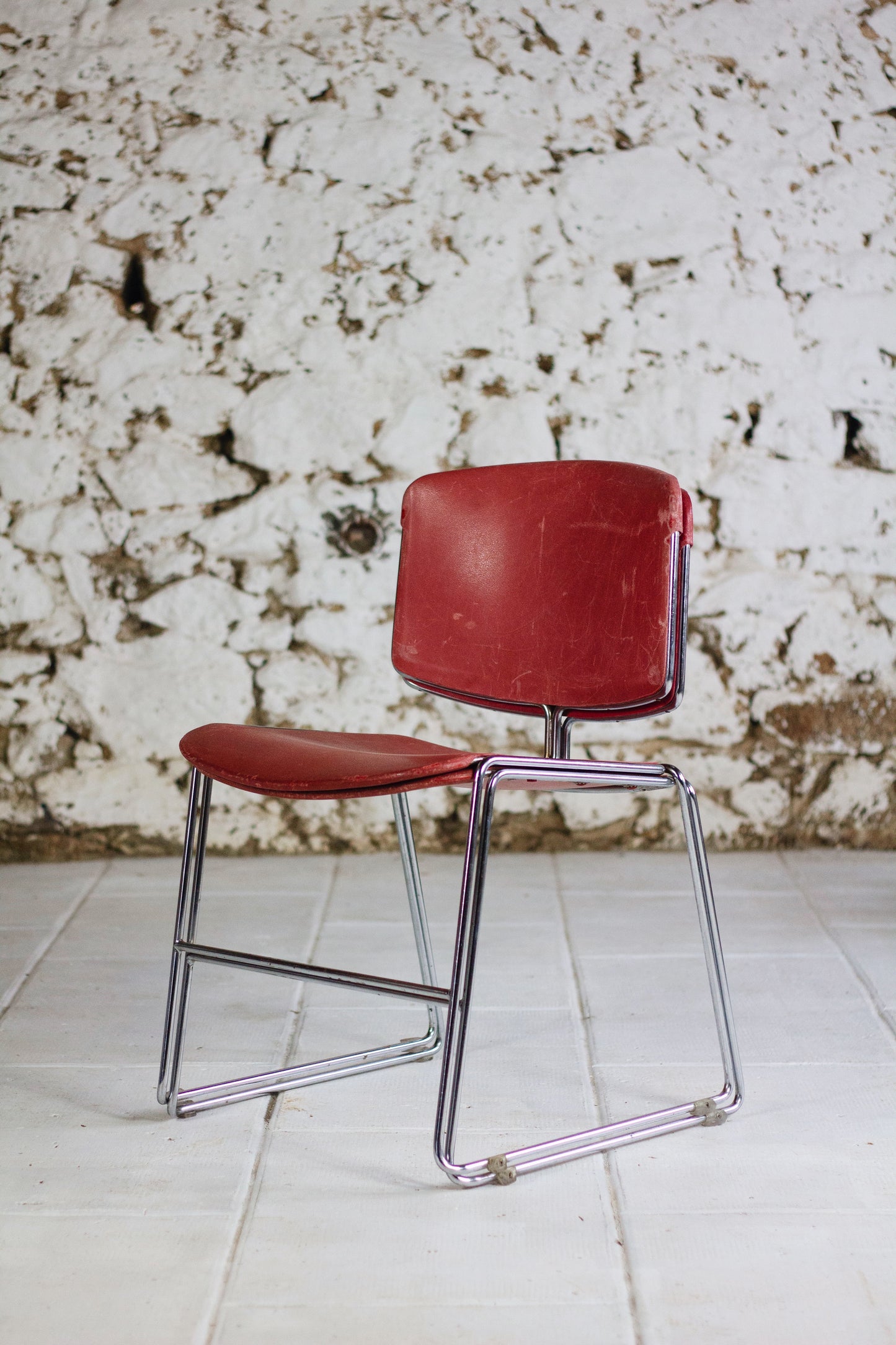 4 chaises rouges Max Stacker pour Steelcase, 1970