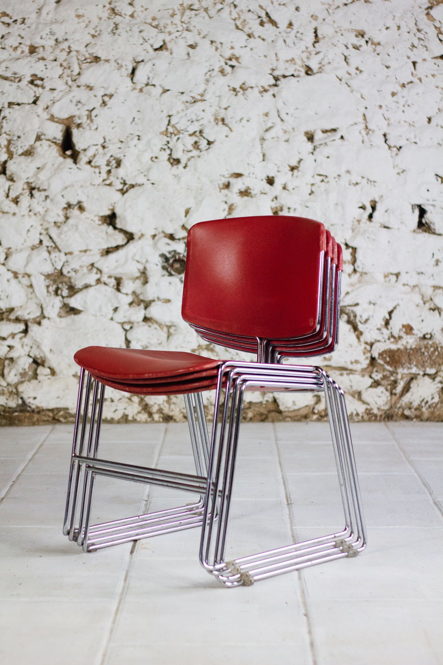 4 chaises rouges Max Stacker pour Steelcase, 1970