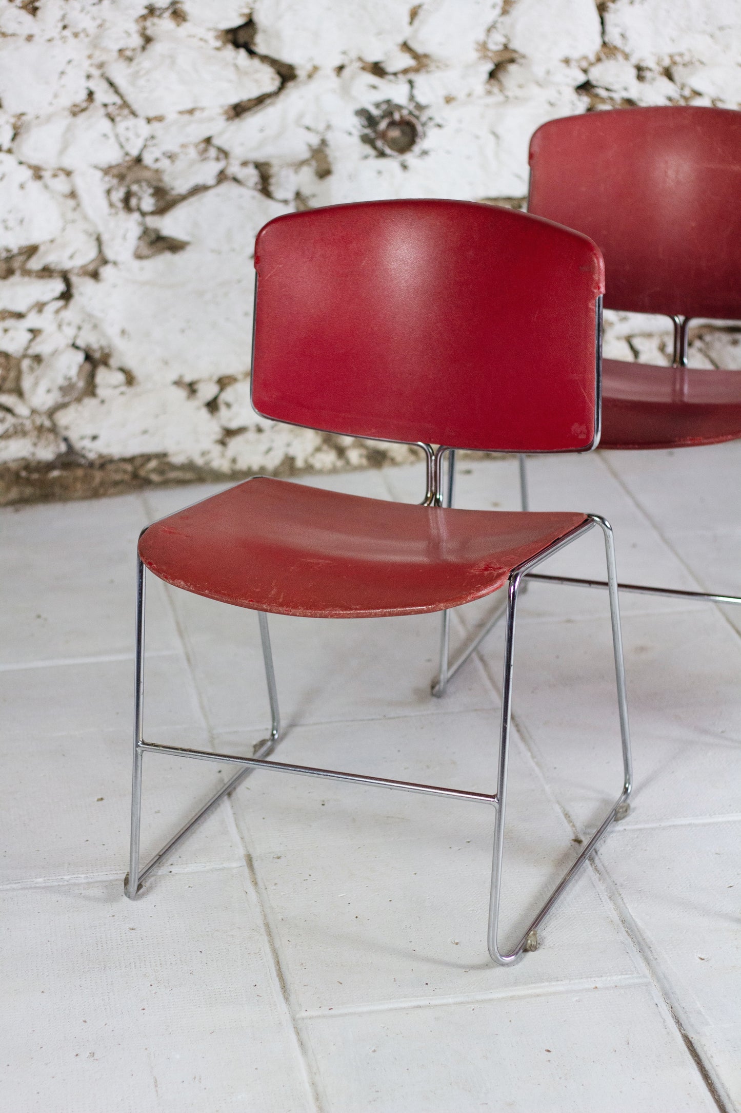 4 chaises rouges Max Stacker pour Steelcase, 1970