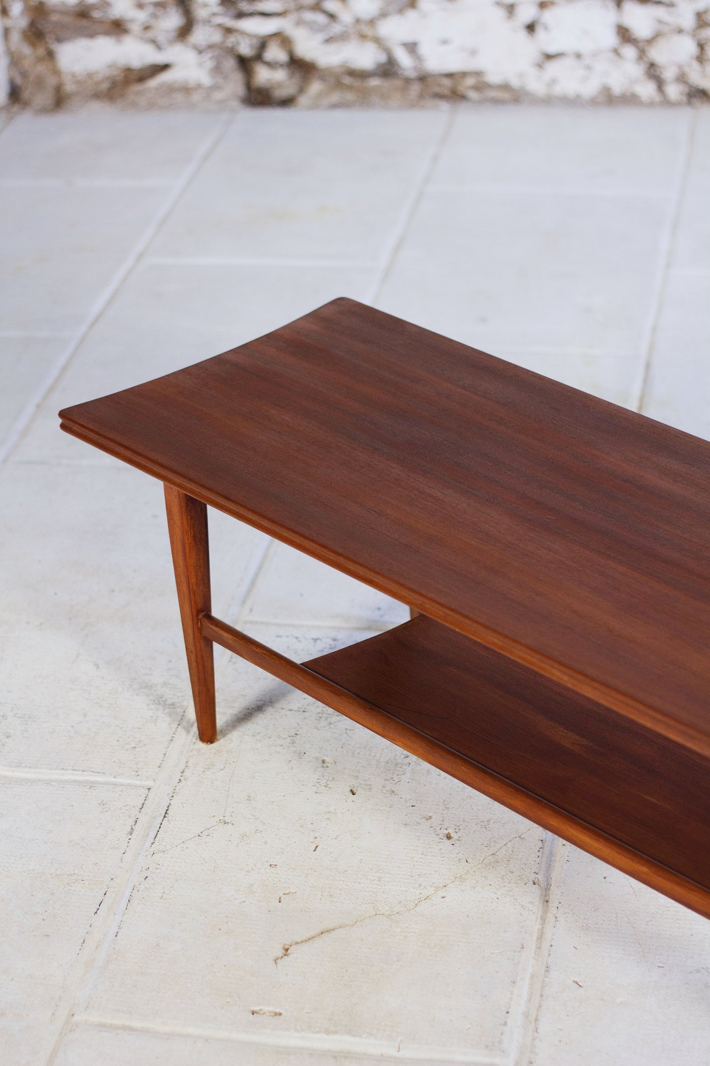 Table basse Mid-Century en teck massif par Richard Hornby pour Fyne Ladye, 1960