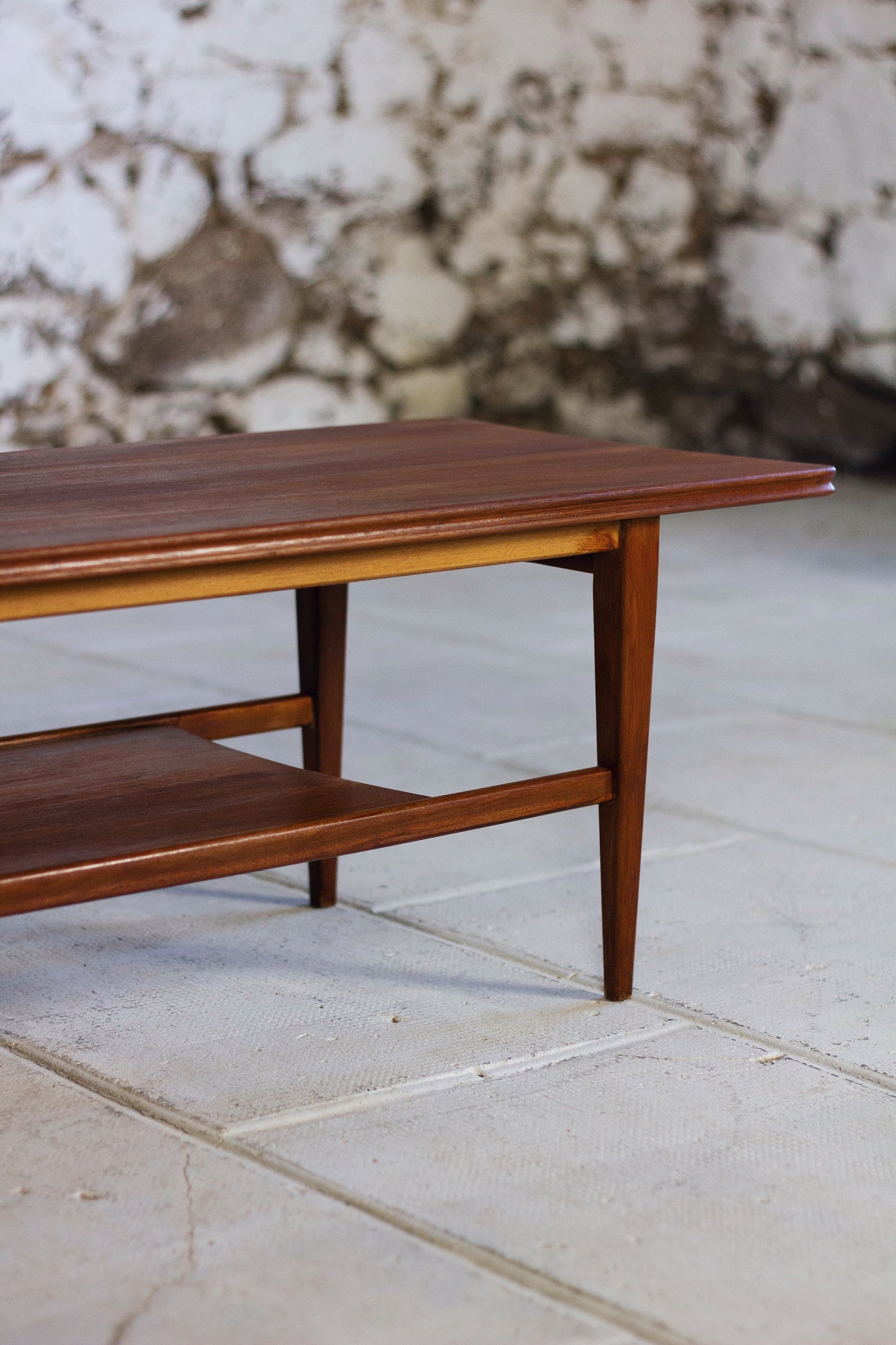 Table basse Mid-Century en teck massif par Richard Hornby pour Fyne Ladye, 1960