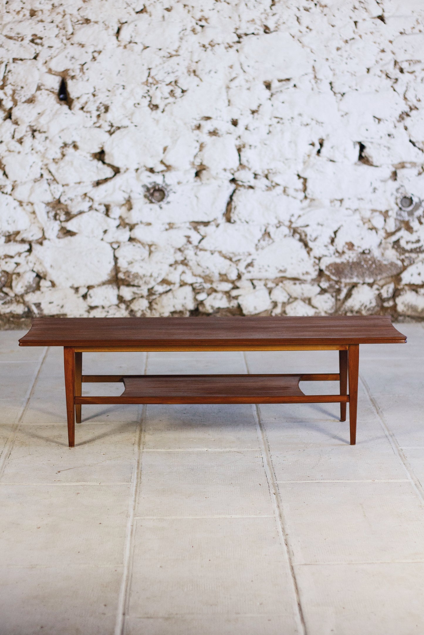 Table basse Mid-Century en teck massif par Richard Hornby pour Fyne Ladye, 1960