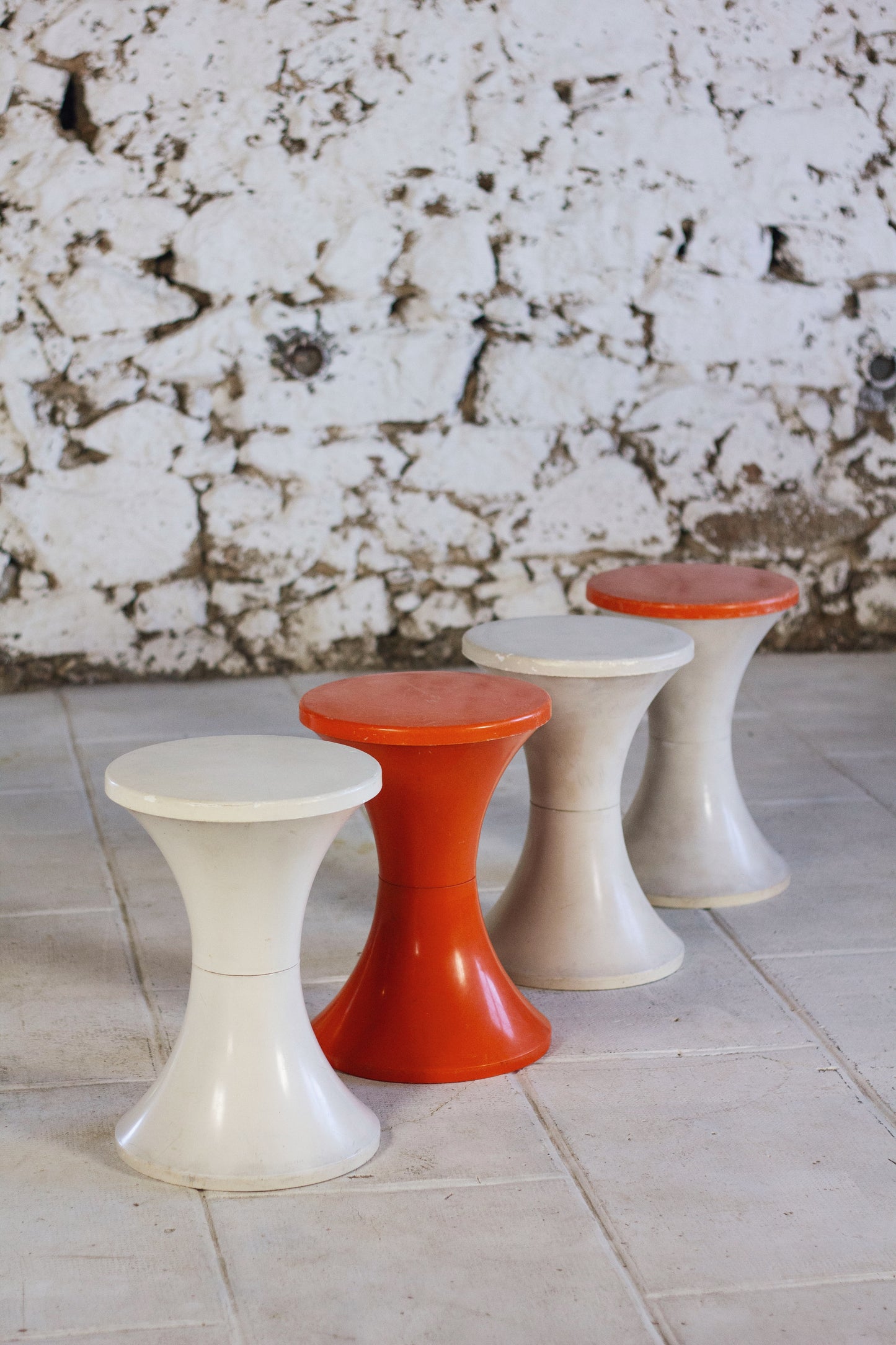 Tabouret Tam Tam orange foncé par Henri Massonnet pour Stamp, 1970