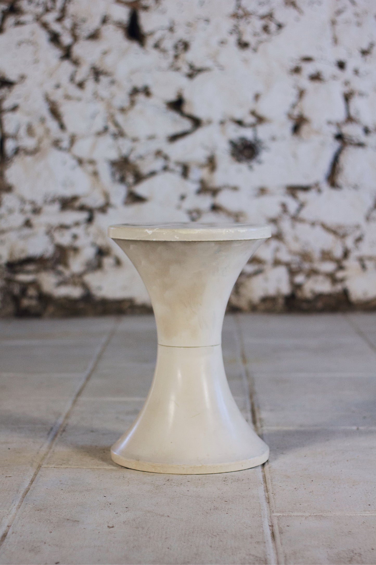 Tabouret Tam Tam blanc par Henri Massonnet pour Stamp, 1970