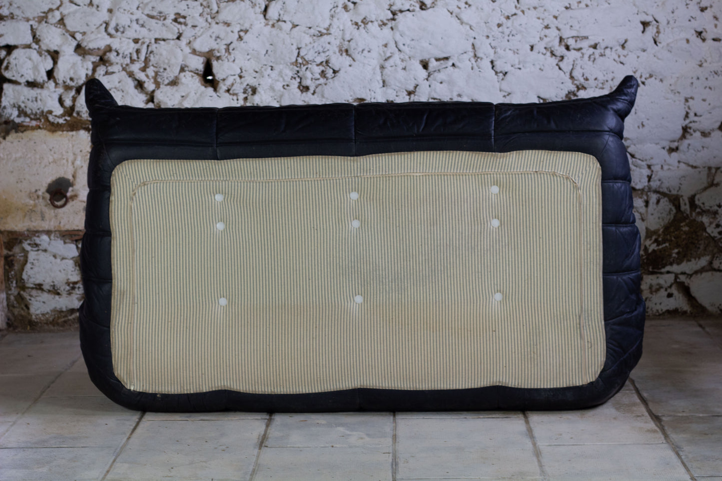 Canapé Togo noir 3 places par Michel Ducaroy, LIGNE ROSET