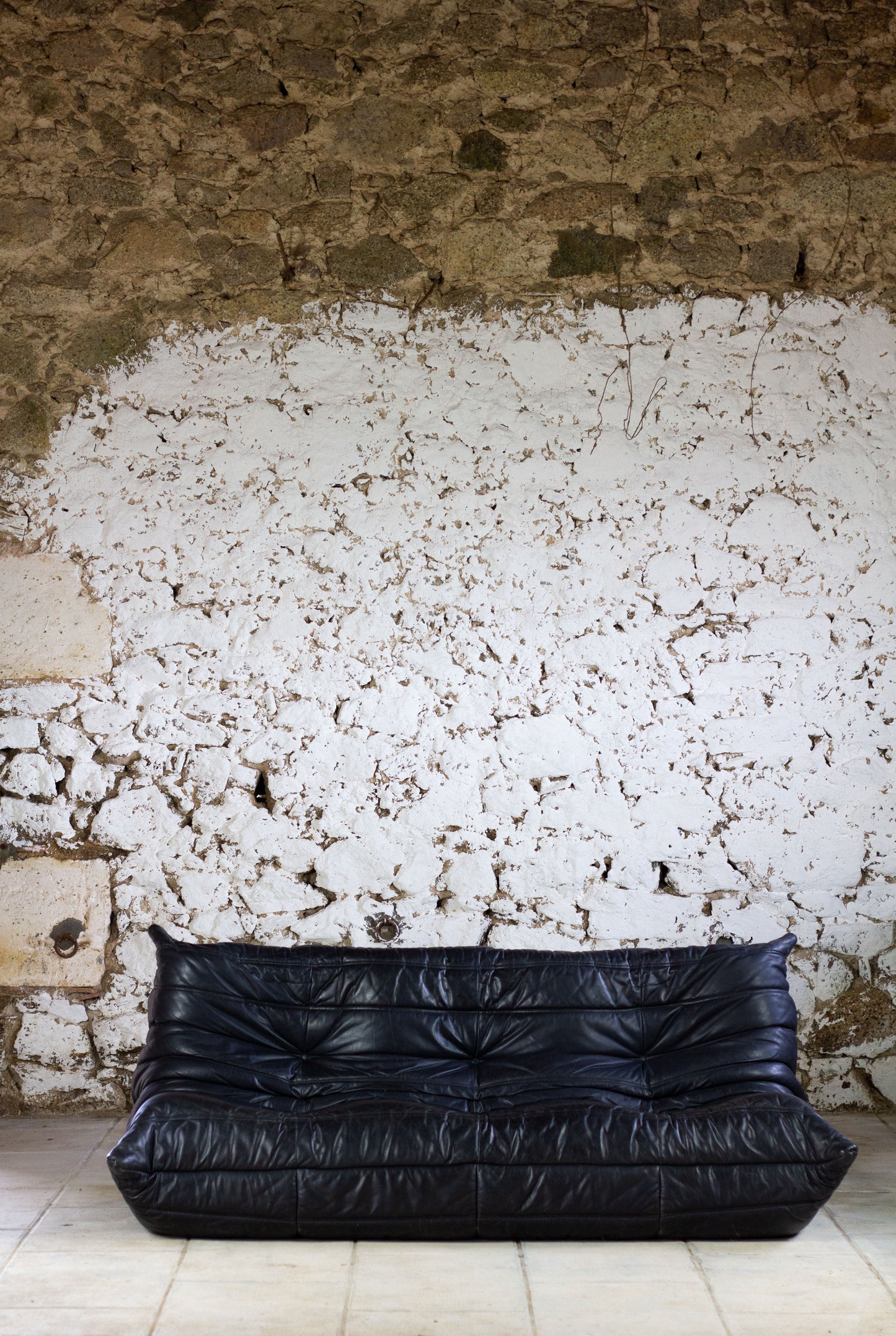 Canapé Togo noir 3 places par Michel Ducaroy, LIGNE ROSET