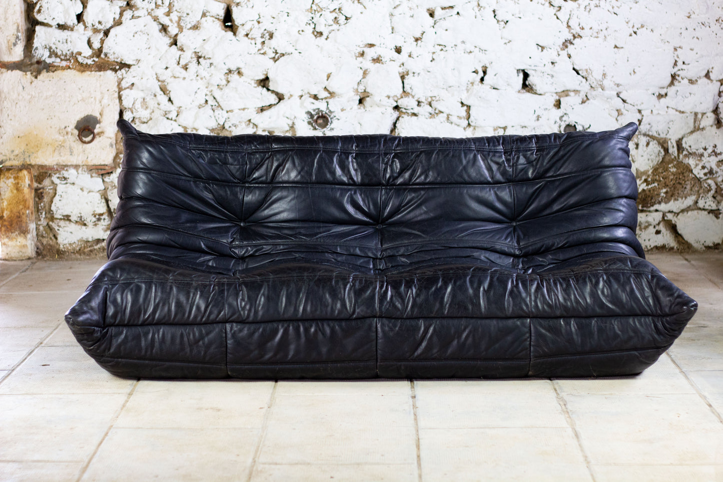 Canapé Togo noir 3 places par Michel Ducaroy, LIGNE ROSET