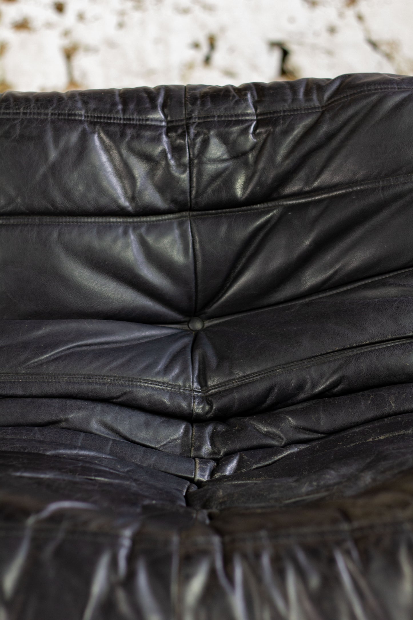 Canapé Togo noir 3 places par Michel Ducaroy, LIGNE ROSET