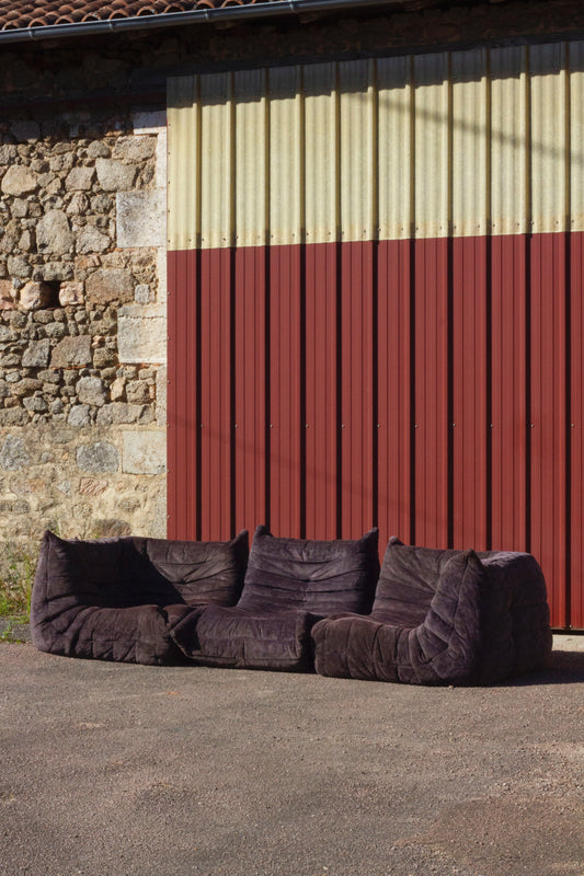 Ensemble de 3 canapés Togo en velours aubergine par Michel Ducaroy, LIGNE ROSET, 1973