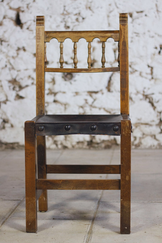 Chaise espagnole brutaliste en chêne et cuir
