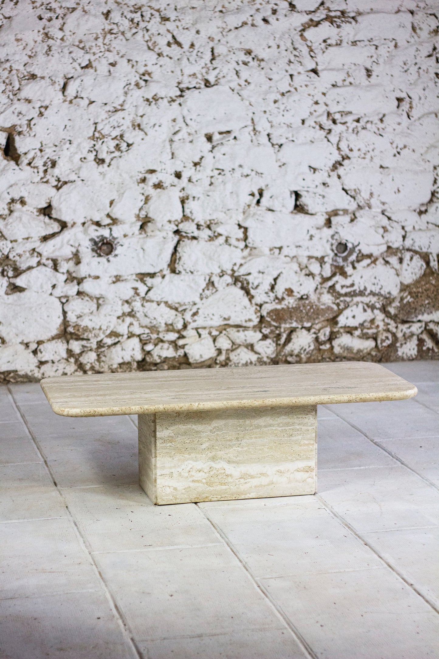 Table basse travertin italien, 1980
