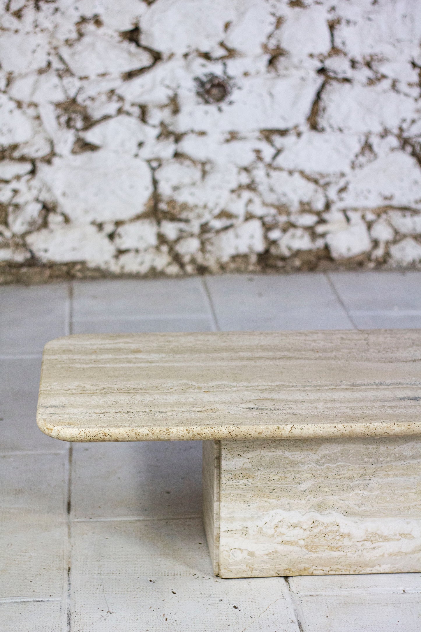 Table basse travertin italien, 1980