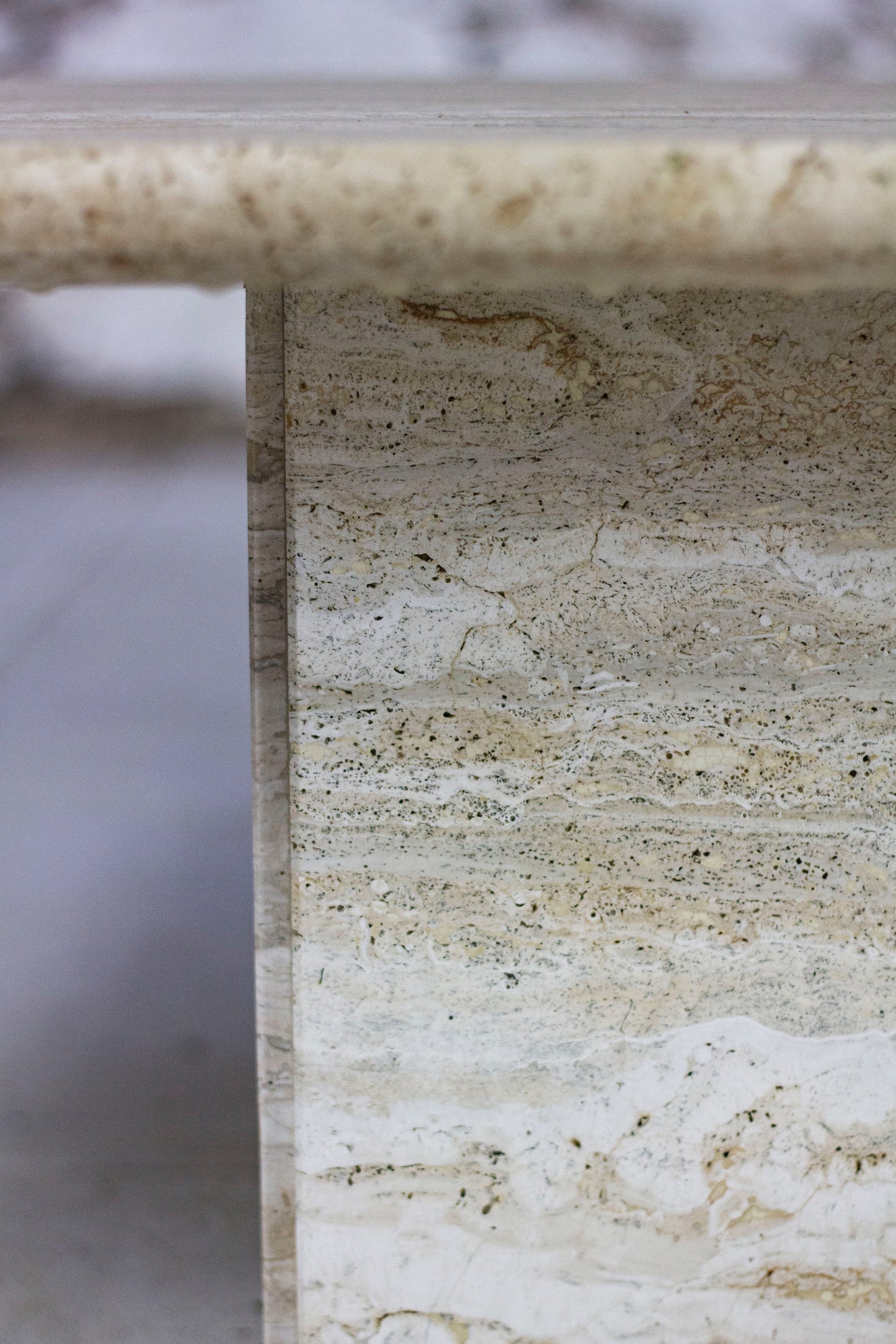 Table basse travertin italien, 1980