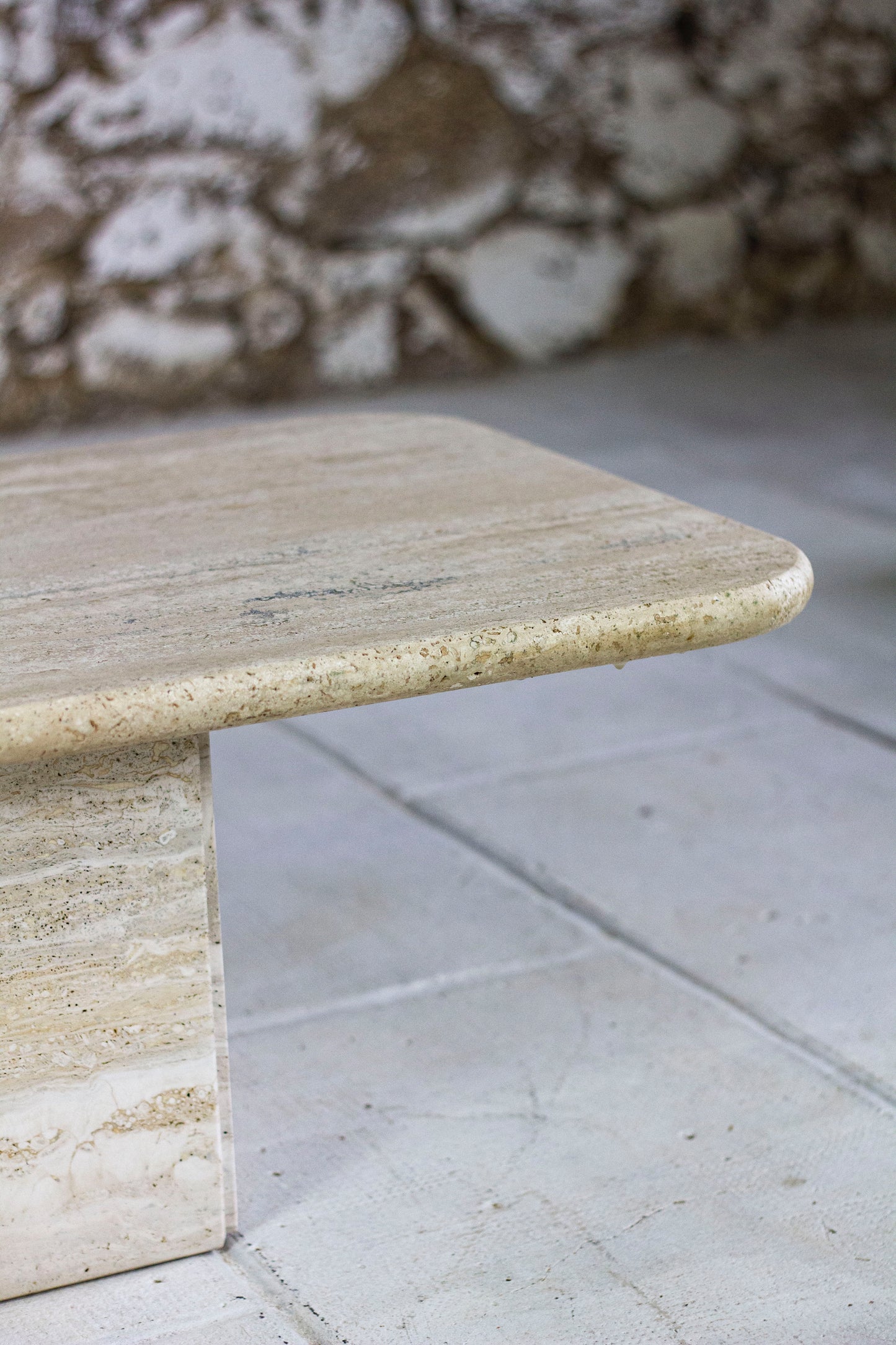 Table basse travertin italien, 1980