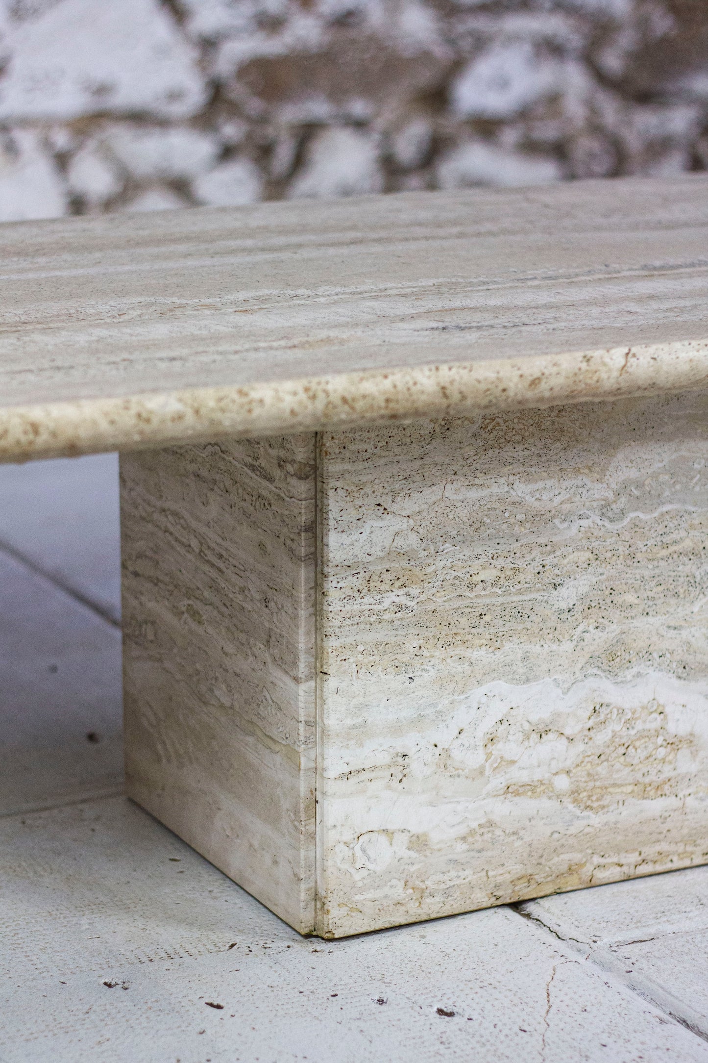 Table basse travertin italien, 1980