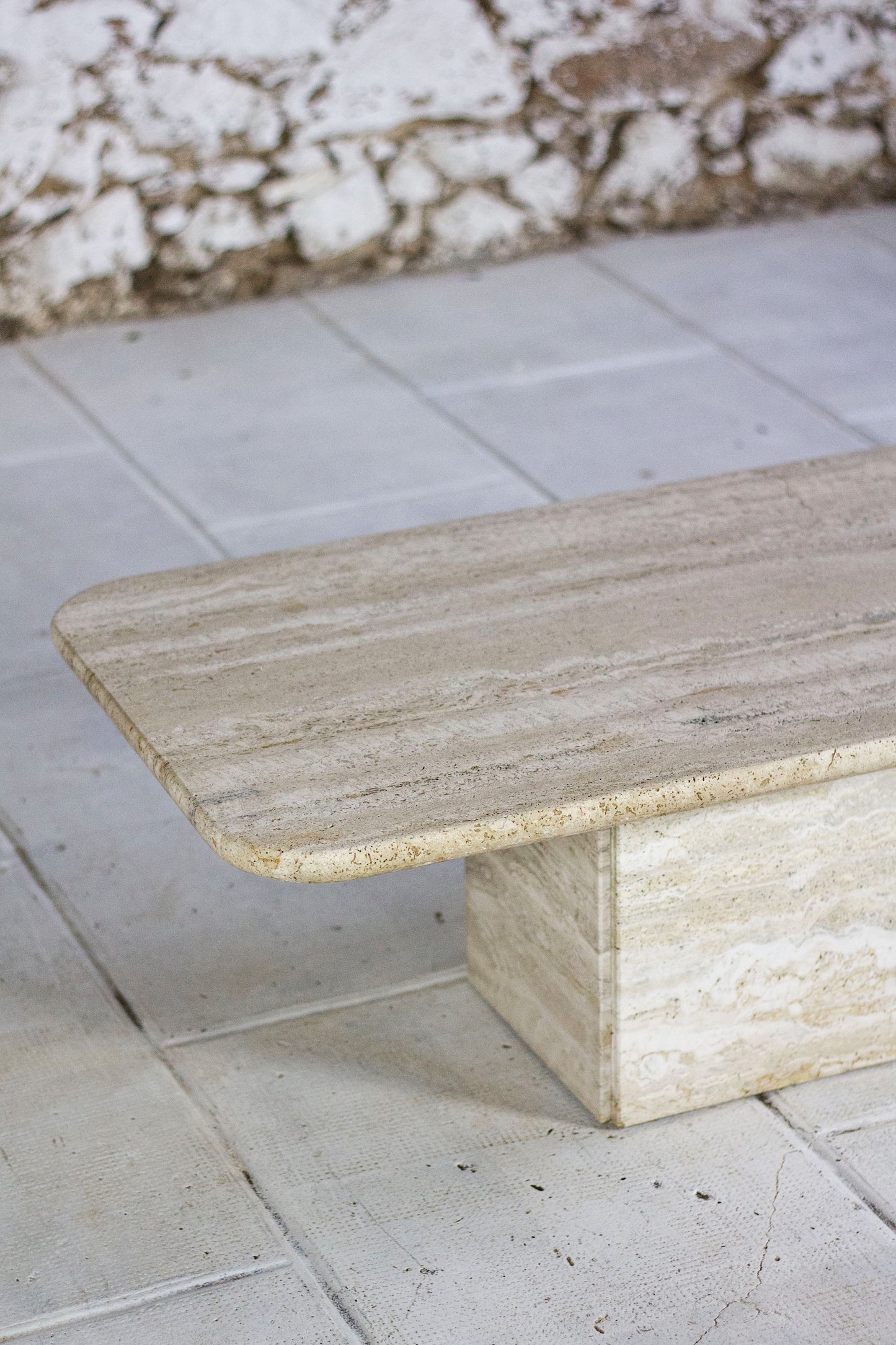 Table basse travertin italien, 1980