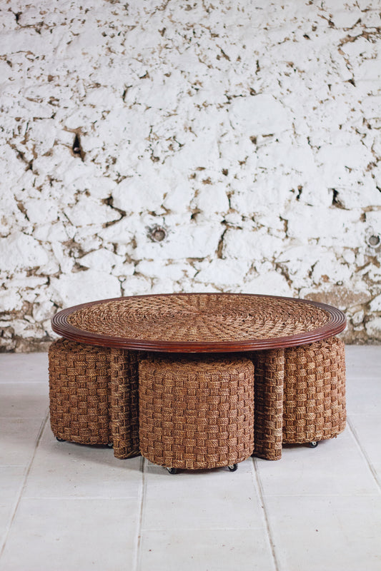 Table basse ronde et tabourets en corde tressée et rotin, 1970